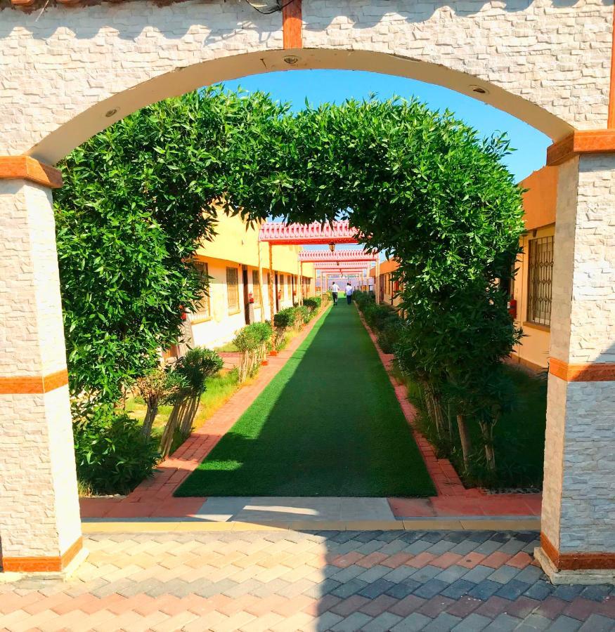 منتجع وشاليهات مورجان الشرق - للعائلات فقط - Dammam Exterior foto